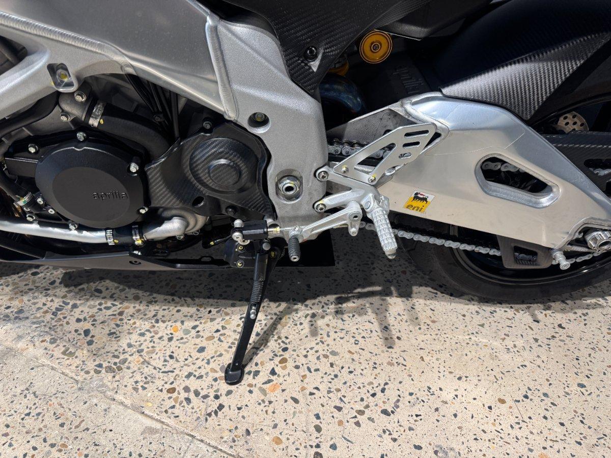 2013 APRILIA TUONO V4 R SPORTS