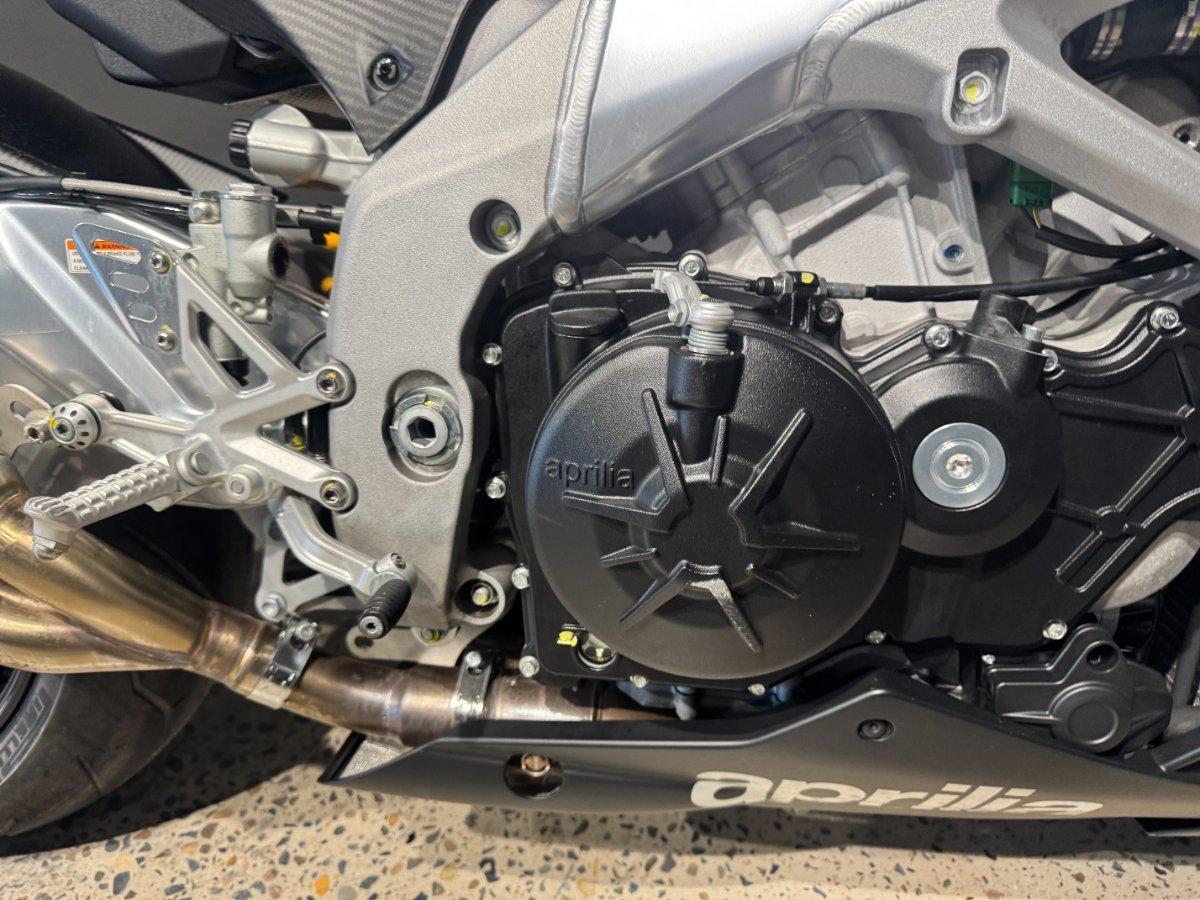 2013 APRILIA TUONO V4 R SPORTS