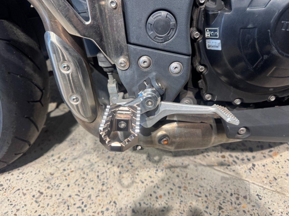 2013 TRIUMPH TIGER 1050 SE (ABS) SPORTS