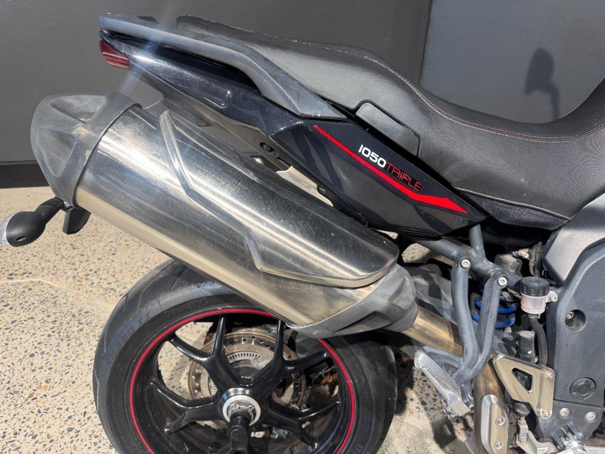 2013 TRIUMPH TIGER 1050 SE (ABS) SPORTS