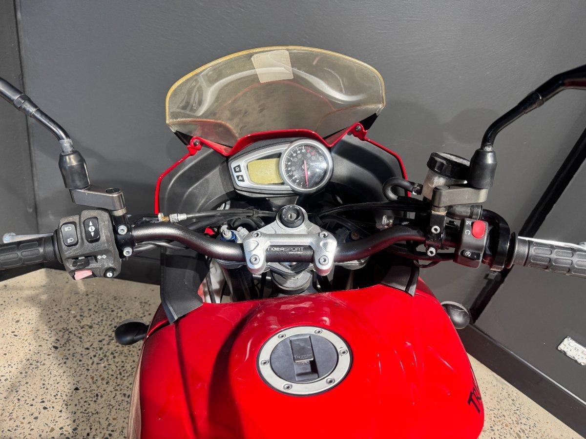 2013 TRIUMPH TIGER 1050 SE (ABS) SPORTS