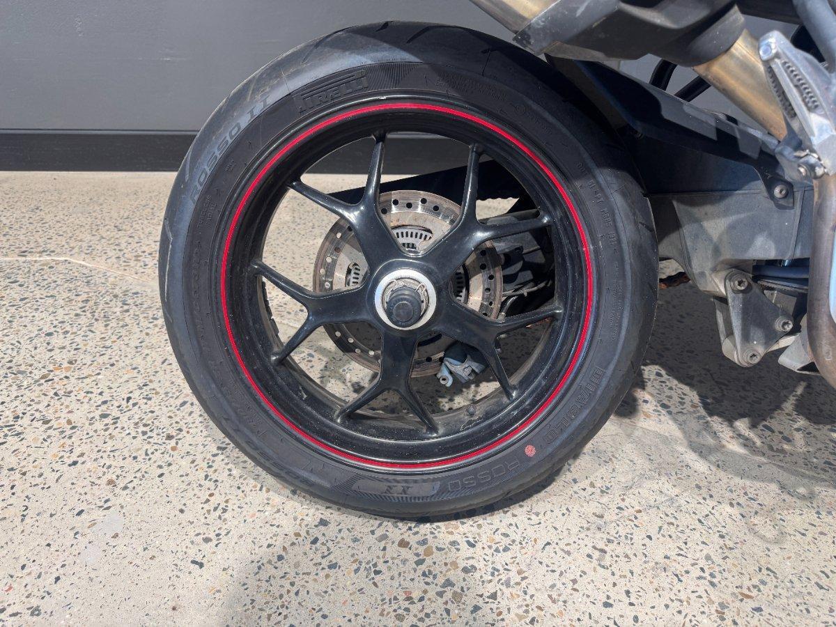 2013 TRIUMPH TIGER 1050 SE (ABS) SPORTS
