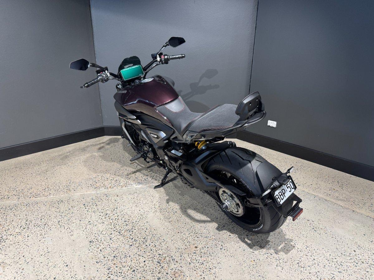2026 DUCATI XDIAVEL V4 CRUISER