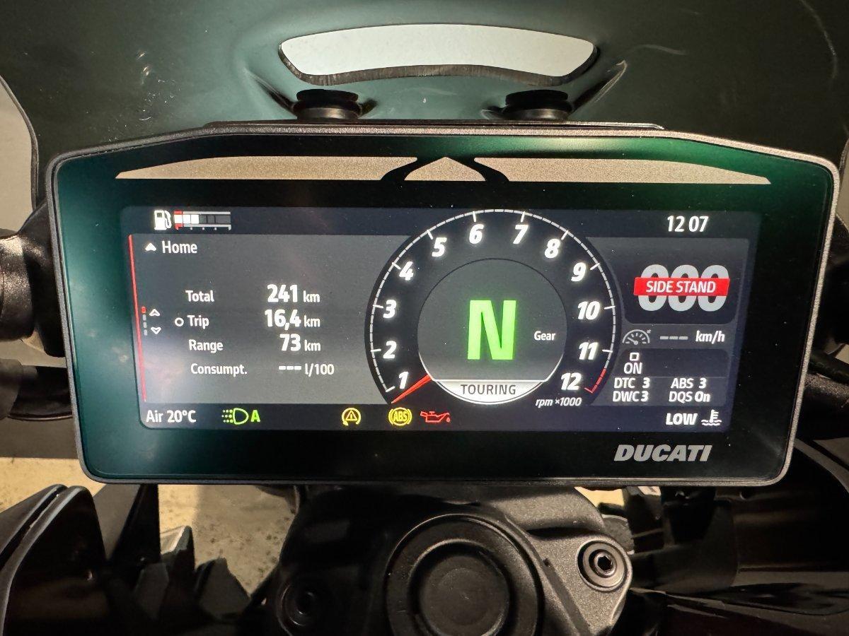 2026 DUCATI XDIAVEL V4 CRUISER