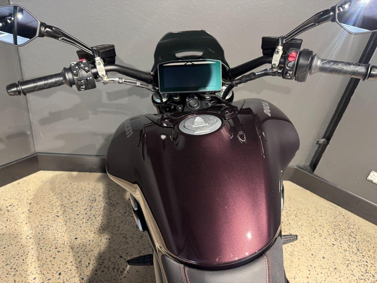 2026 DUCATI XDIAVEL V4 CRUISER