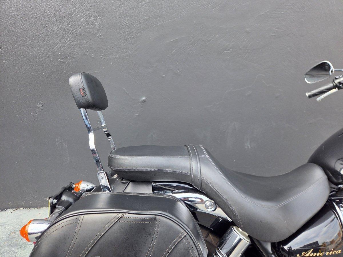 2011 TRIUMPH BONNEVILLE ROAD