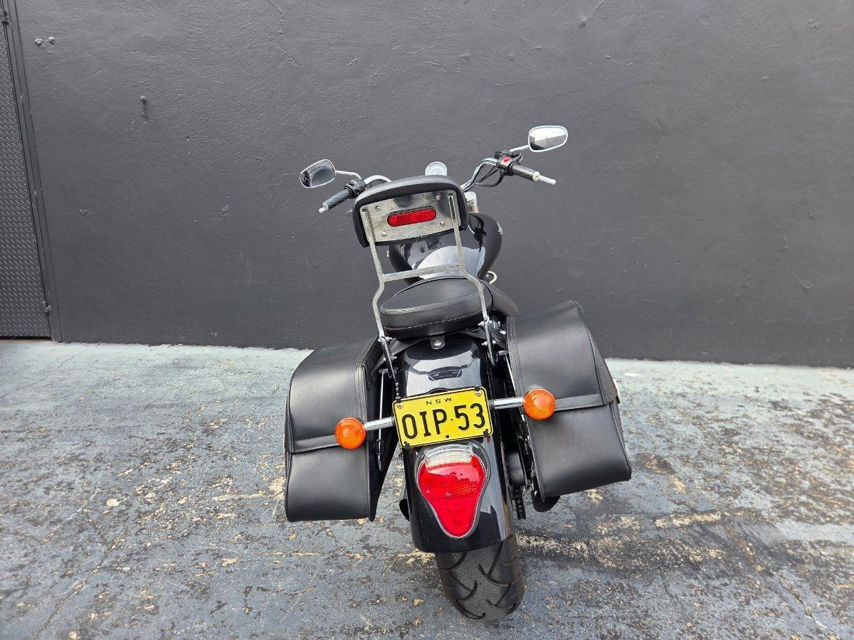 2011 TRIUMPH BONNEVILLE ROAD