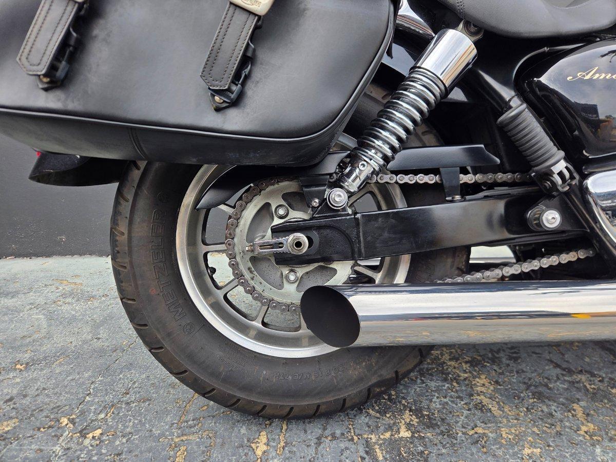 2011 TRIUMPH BONNEVILLE ROAD