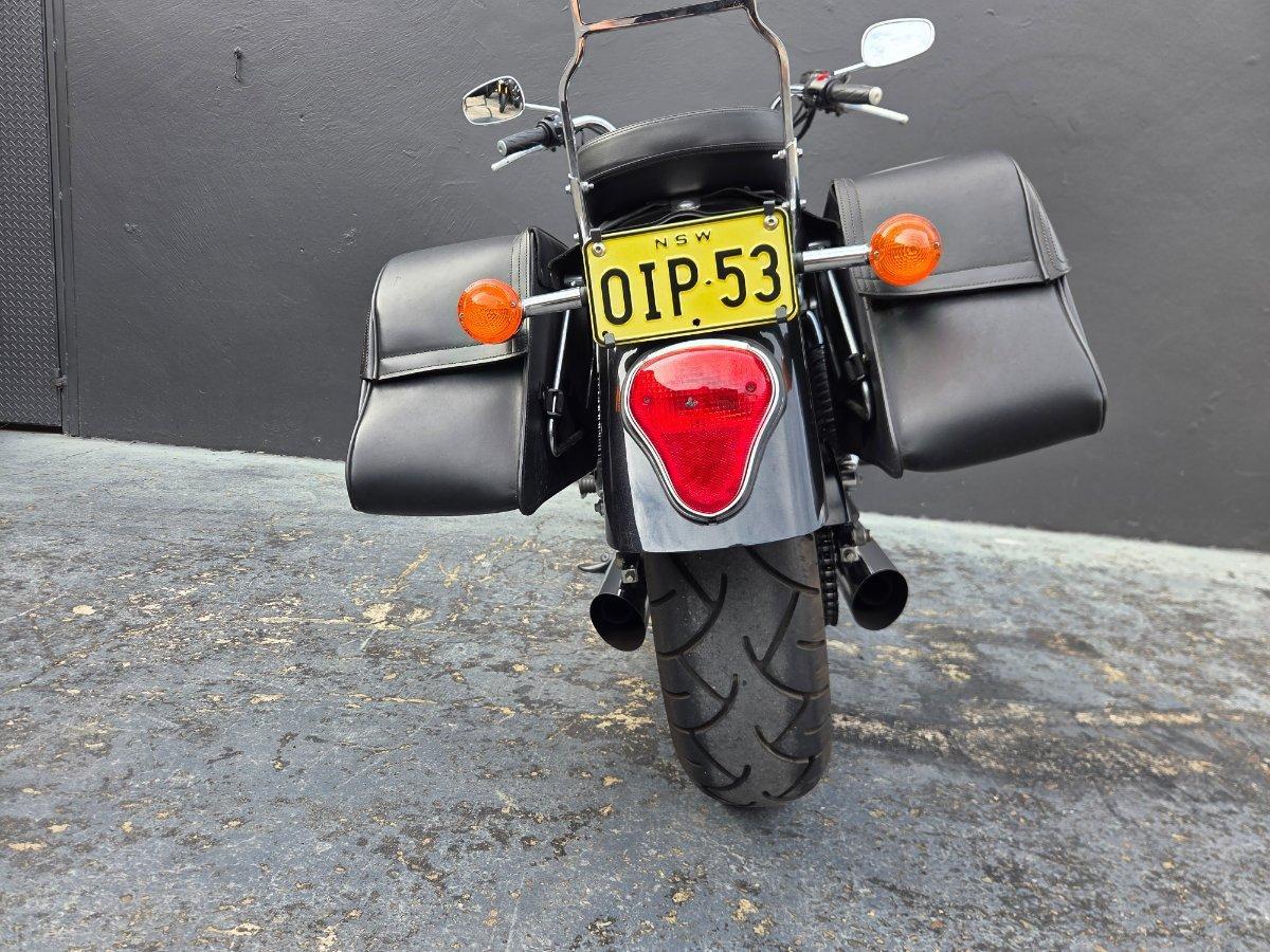 2011 TRIUMPH BONNEVILLE ROAD