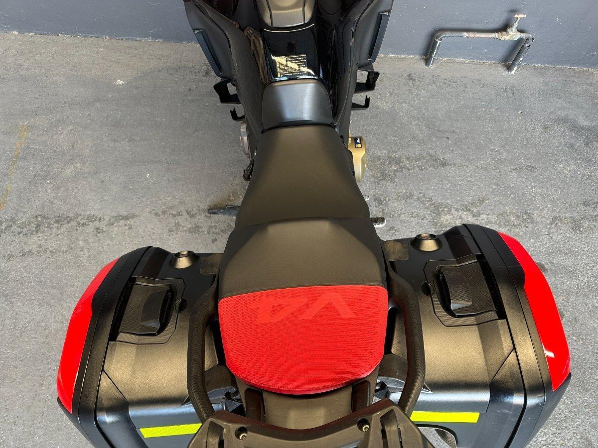 2022 DUCATI MULTISTRADA V4 PIKES PEAK DUAL SPORTS