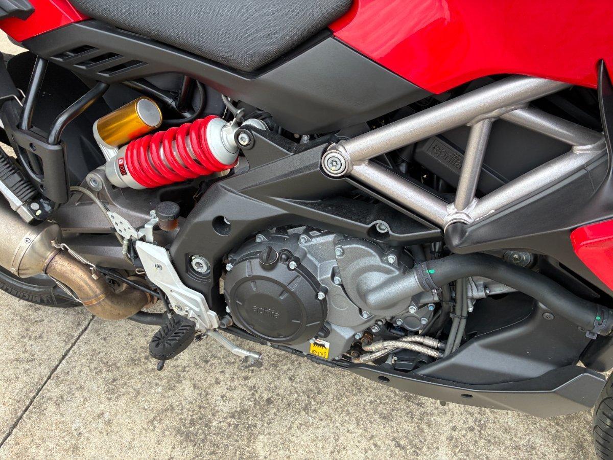 2015 APRILIA CAPONORD 1200 DUAL SPORTS