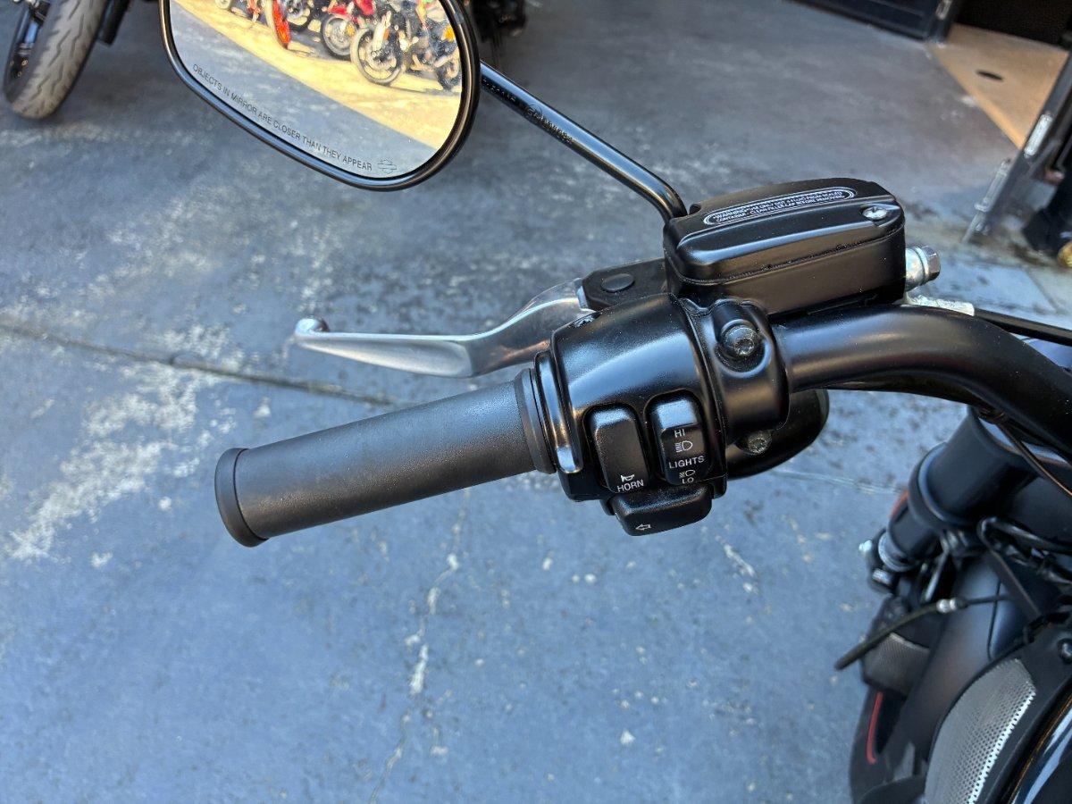 2013 HARLEY-DAVIDSON VRSCDX NIGHT ROD SPECIAL CRUISER