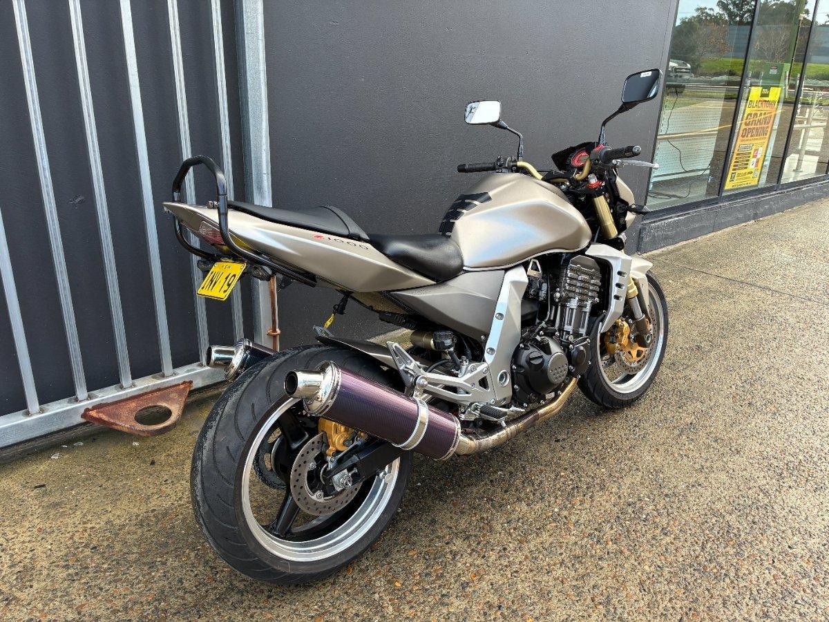 2004 KAWASAKI Z1000 ROAD