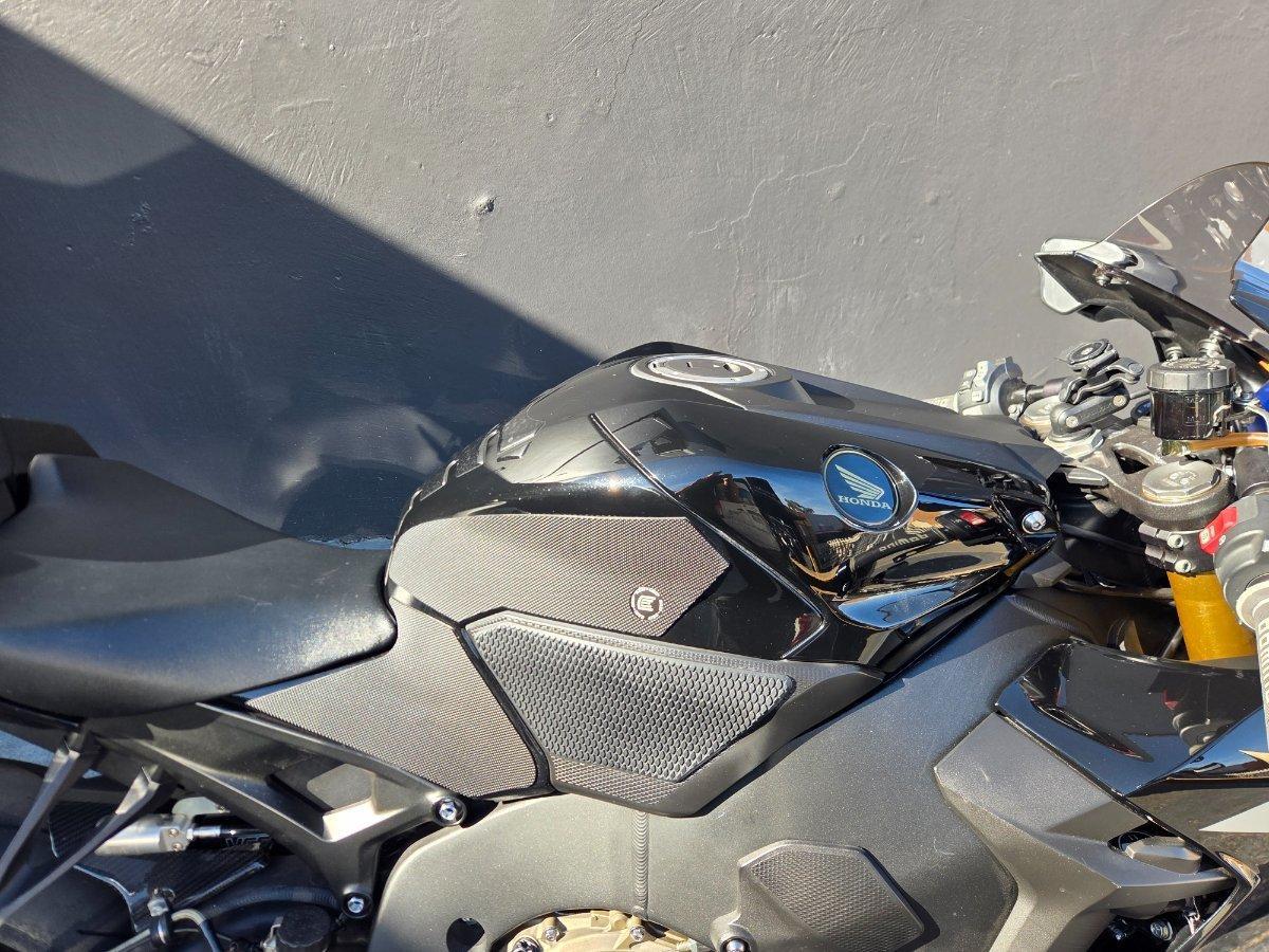 2016 HONDA CBR1000RR (FIREBLADE) SPORTS