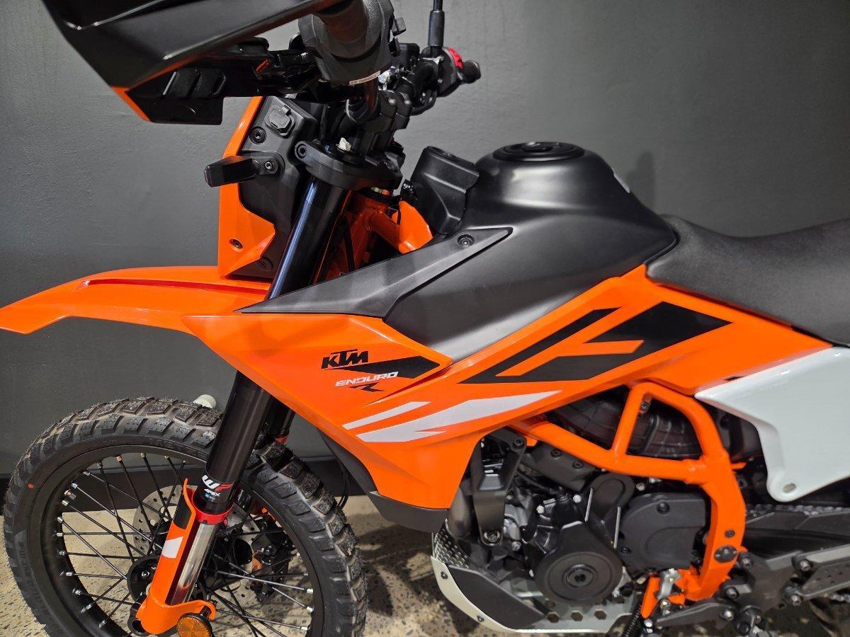 2025 KTM 390 ENDURO R DUAL SPORTS