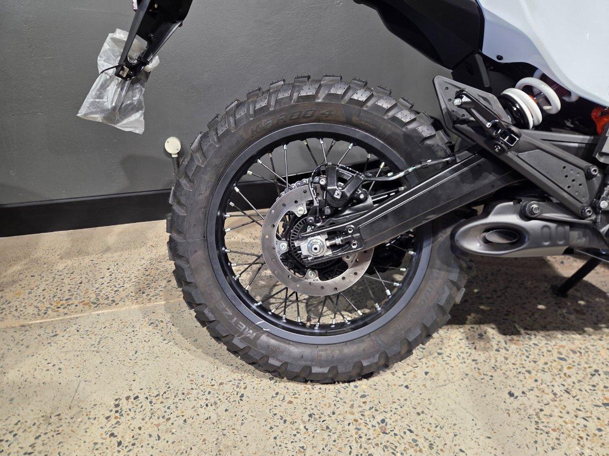 2025 KTM 390 ENDURO R DUAL SPORTS
