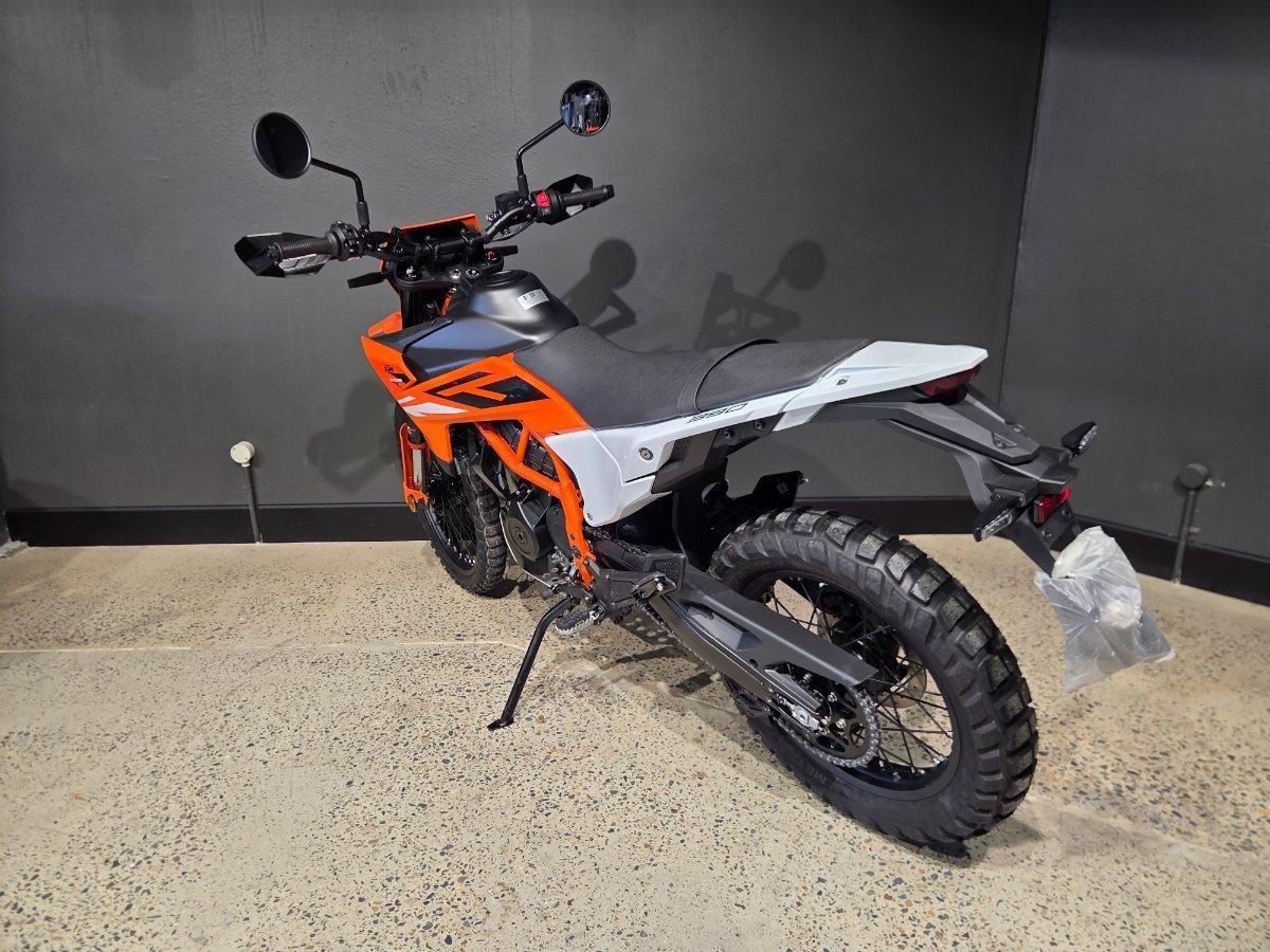 2025 KTM 390 ENDURO R DUAL SPORTS
