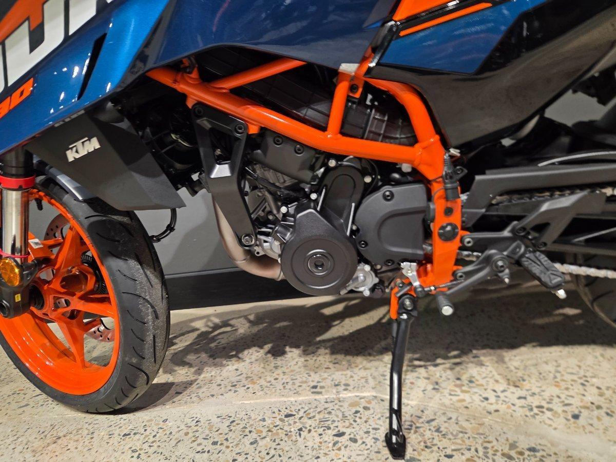 2025 KTM 390 DUKE ROAD