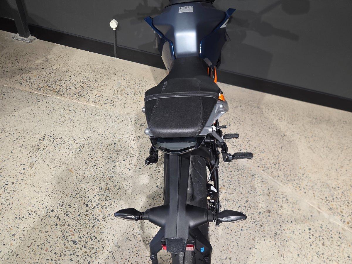 2025 KTM 390 DUKE ROAD