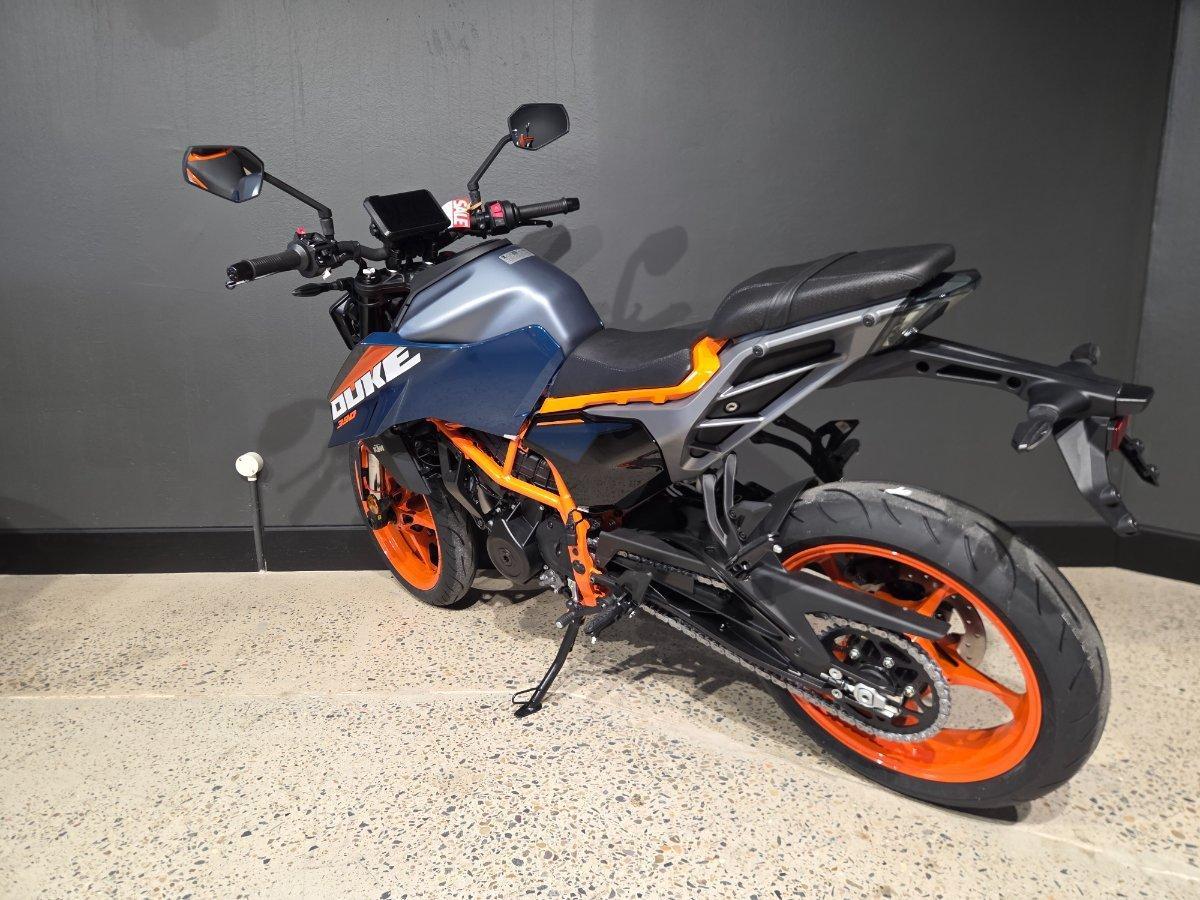 2025 KTM 390 DUKE ROAD