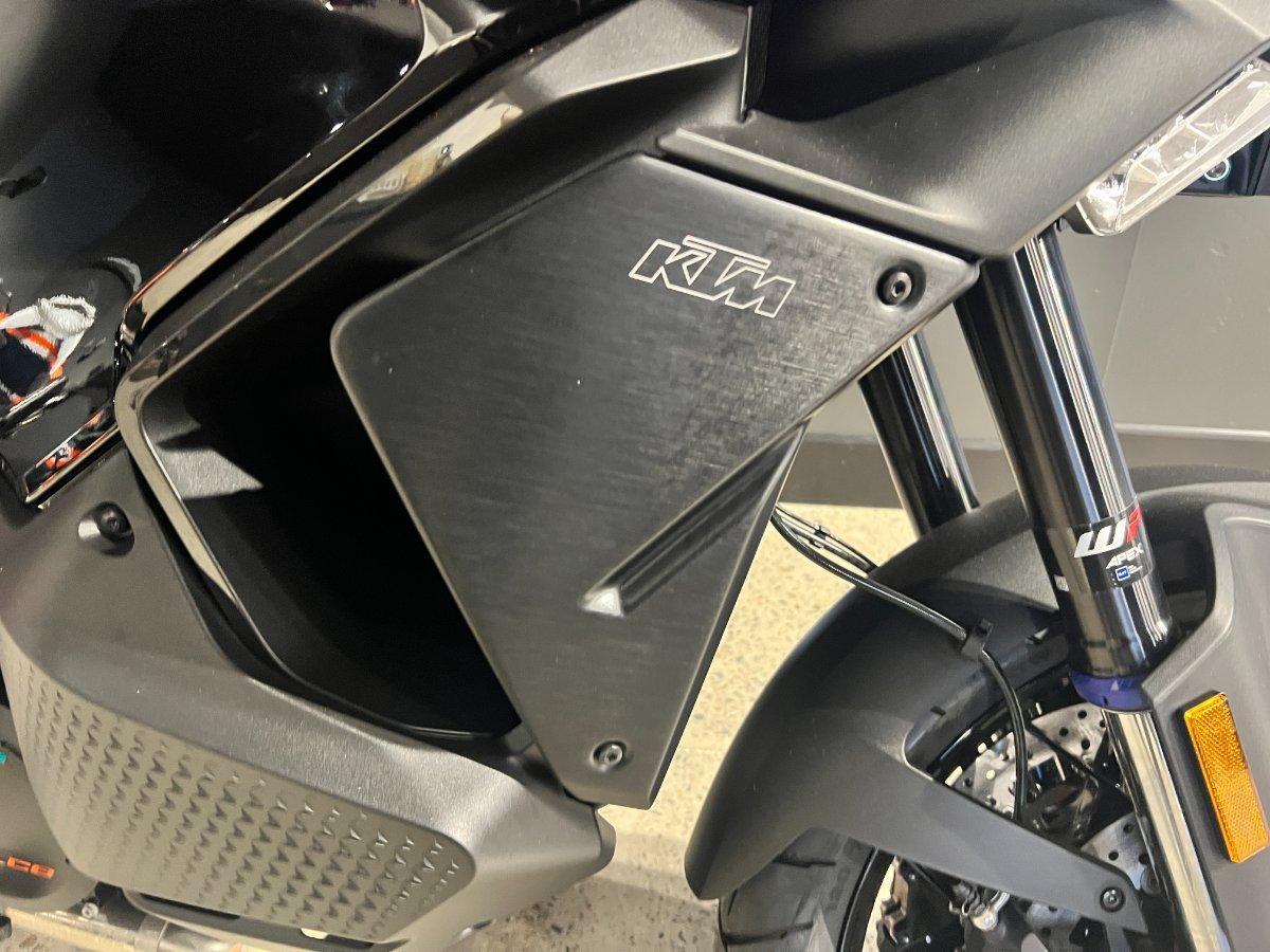 2026 KTM 1390 SUPER ADVENTURE S DUAL SPORTS