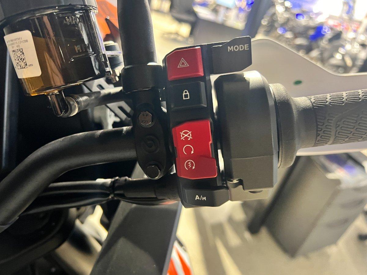 2026 KTM 1390 SUPER ADVENTURE S DUAL SPORTS