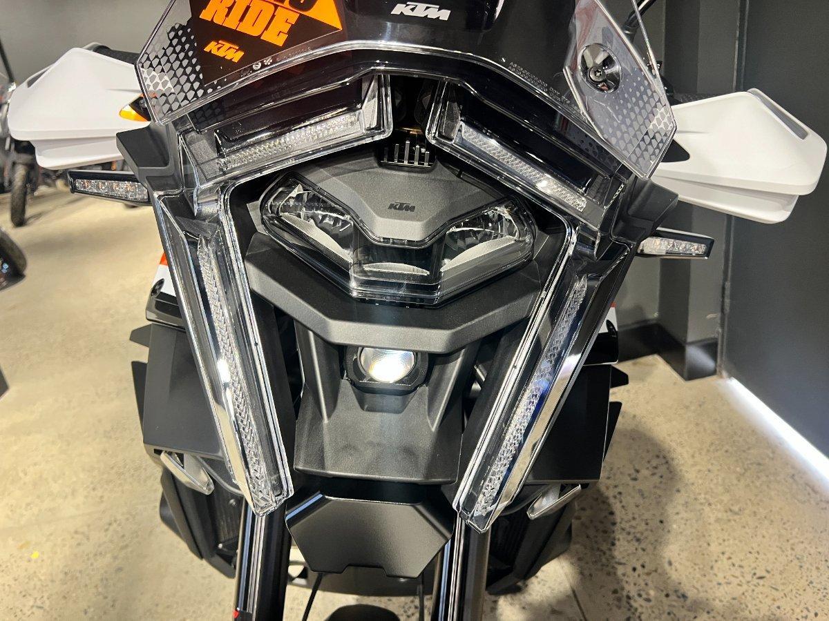 2026 KTM 1390 SUPER ADVENTURE S DUAL SPORTS