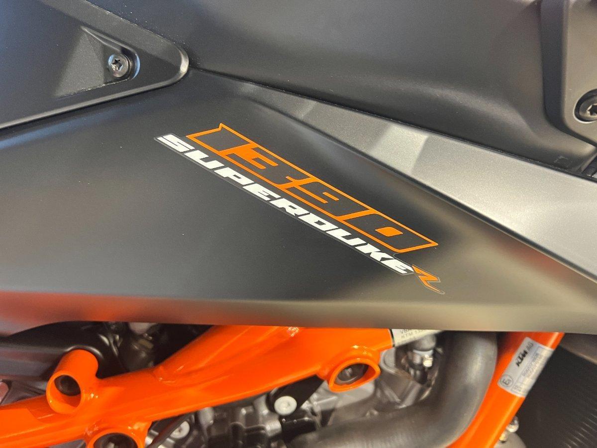 2026 KTM 1390 SUPER DUKE R EVO SPORTS