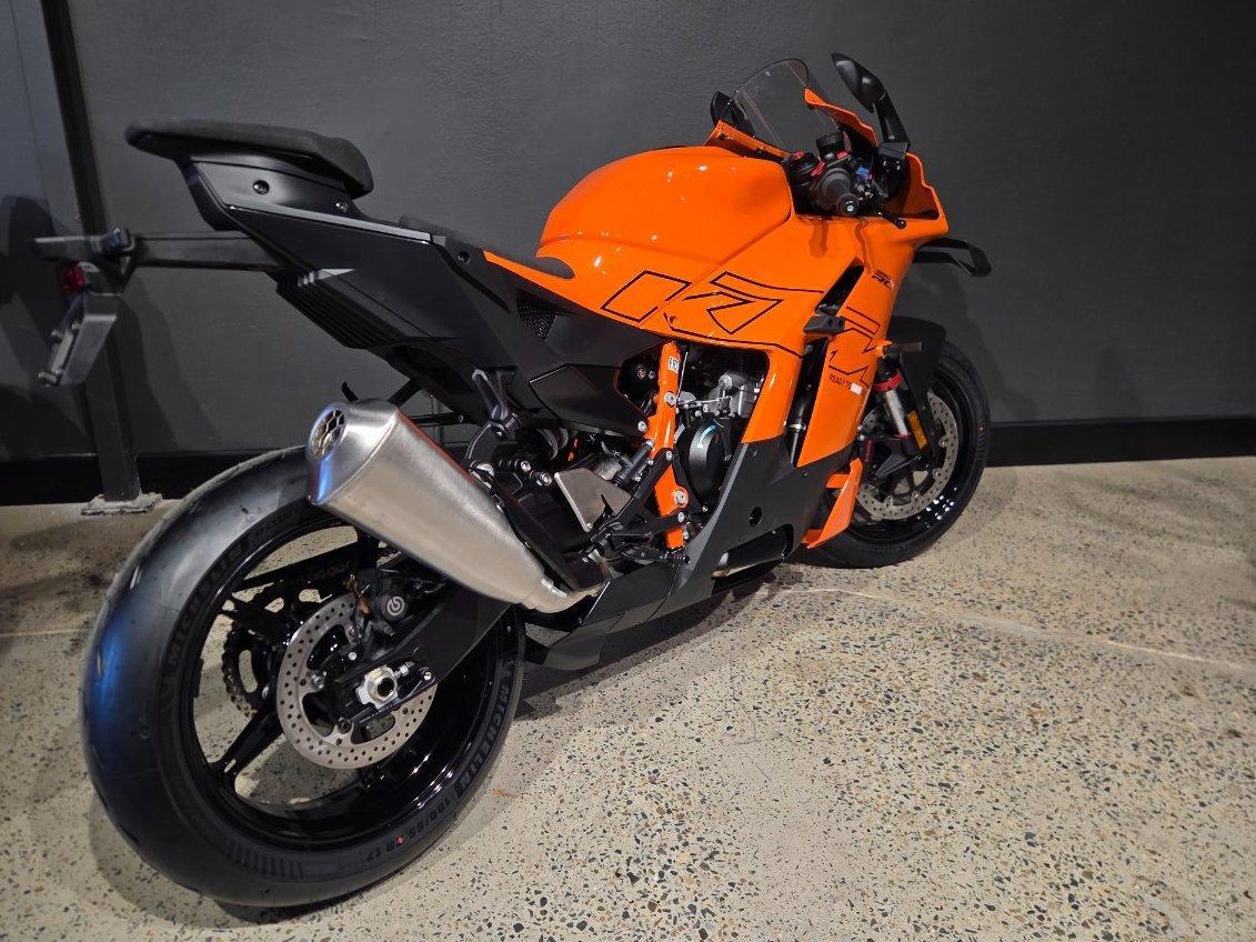 2026 KTM 990 RC R SPORTS