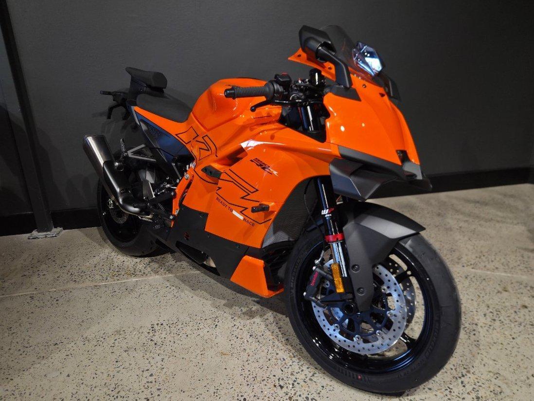 2026 KTM 990 RC R SPORTS