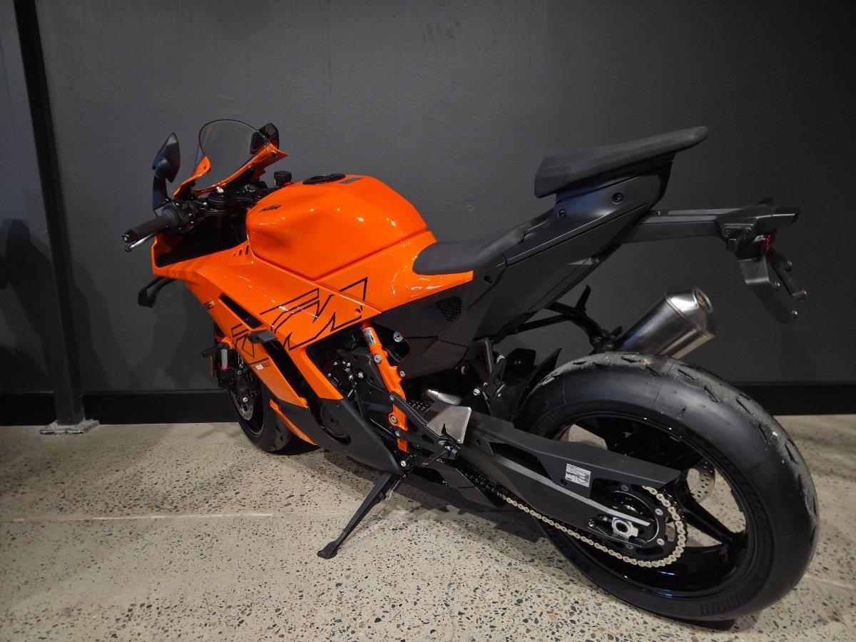 2026 KTM 990 RC R SPORTS