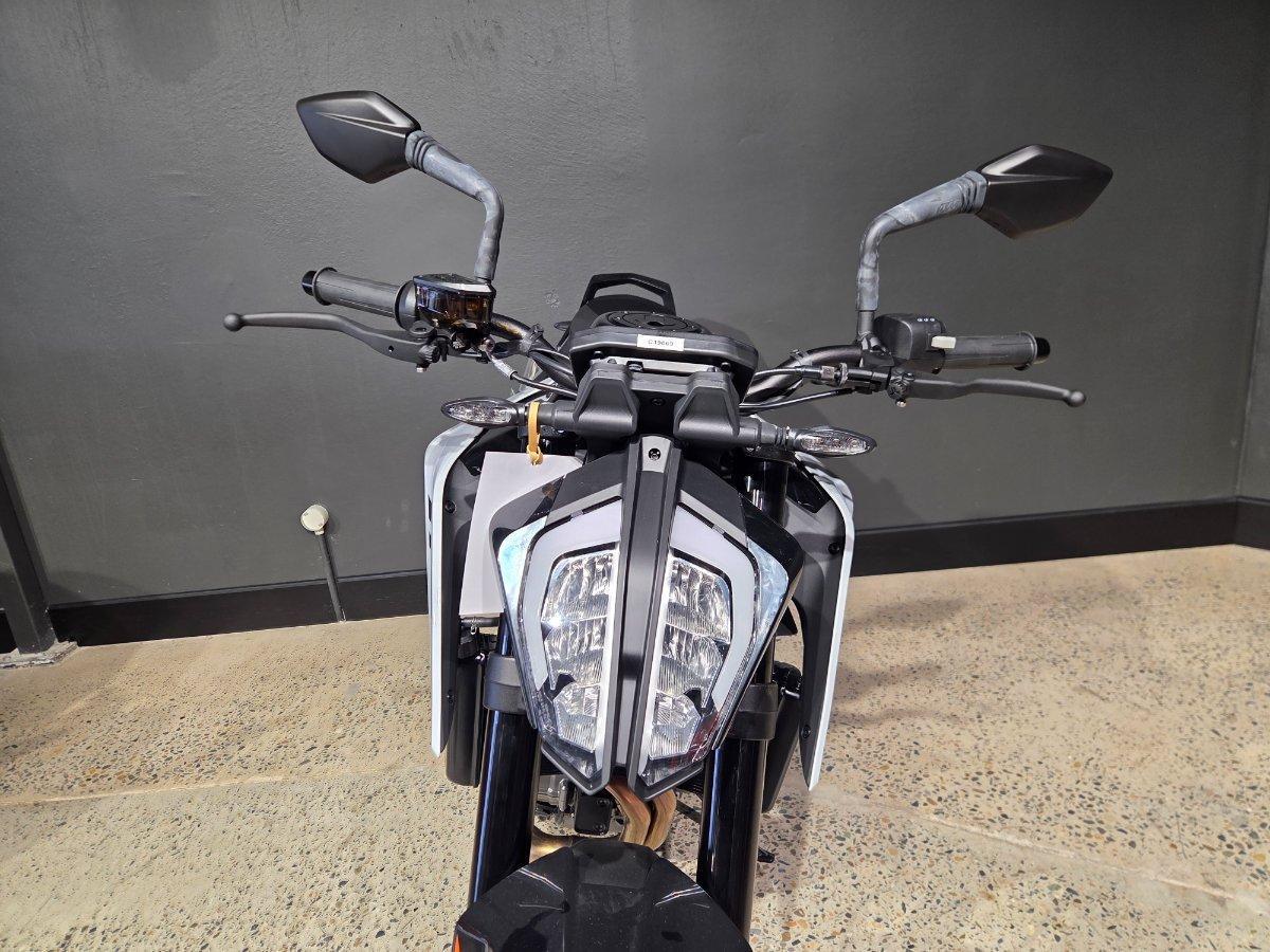 2024 KTM 790 DUKE ROAD