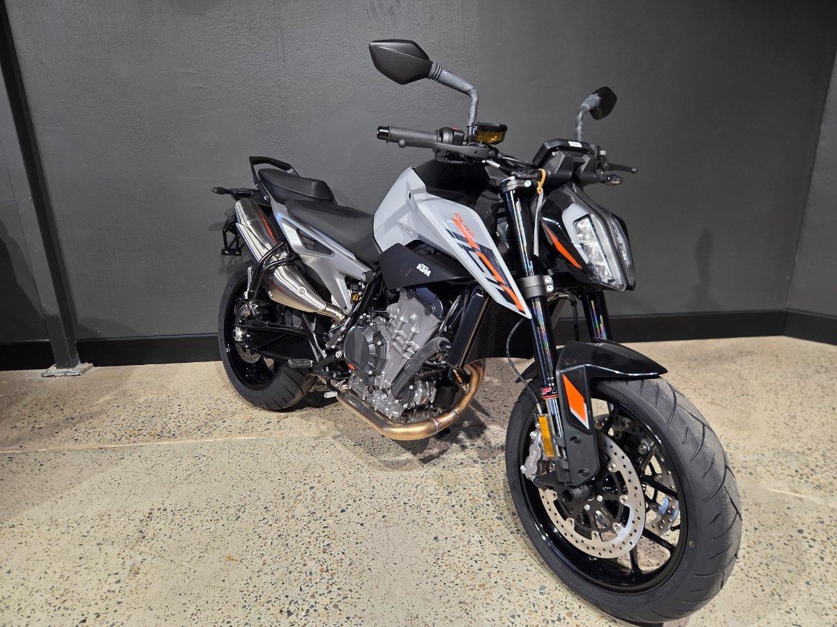 2024 KTM 790 DUKE ROAD