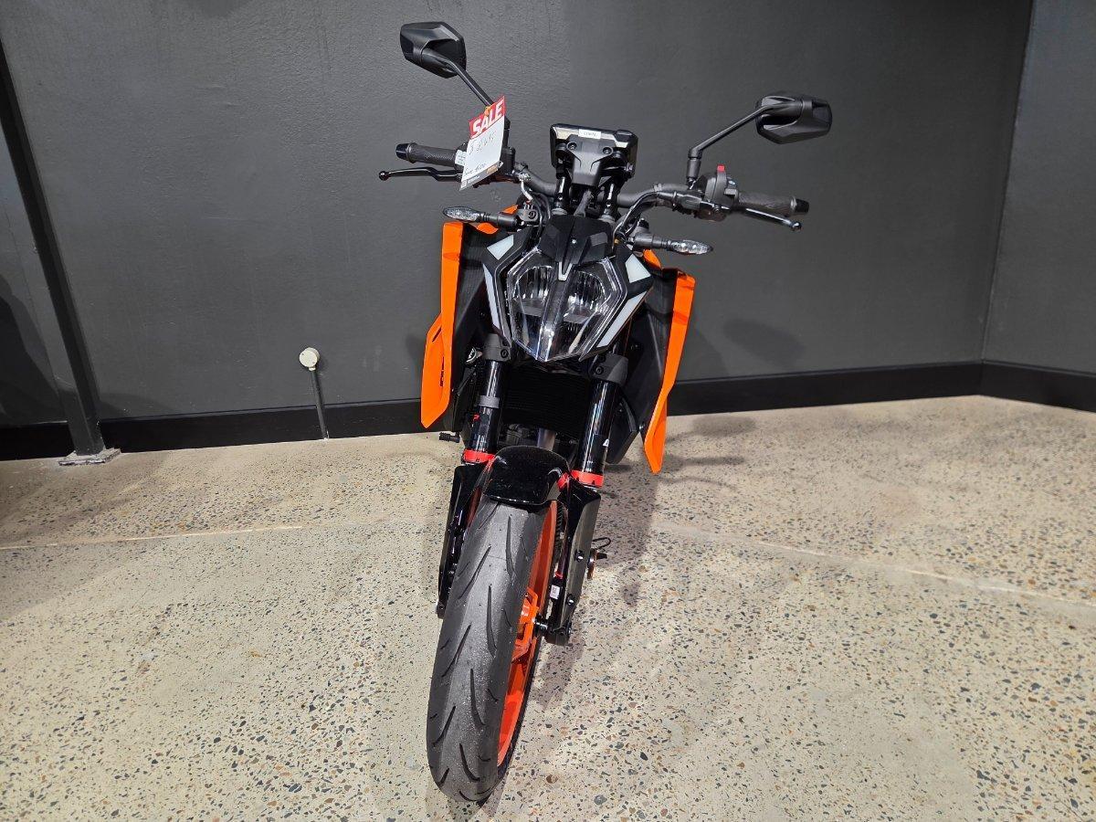 2025 KTM 390 DUKE ROAD
