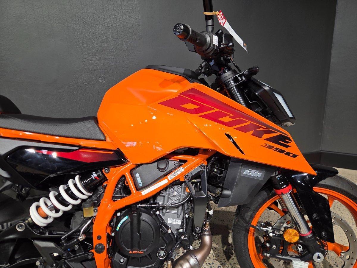 2025 KTM 390 DUKE ROAD