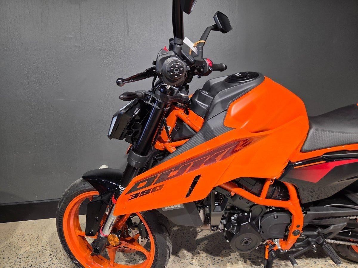 2025 KTM 390 DUKE ROAD