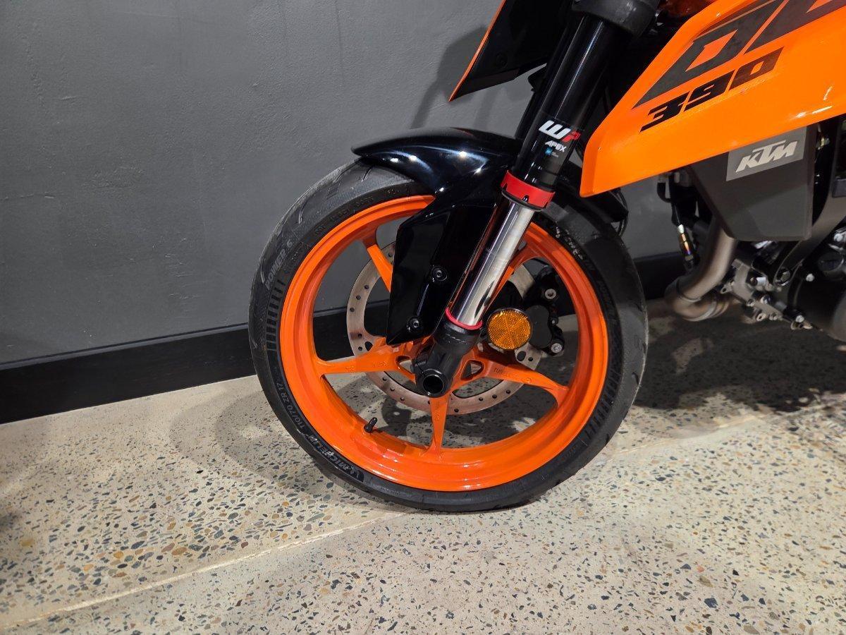 2025 KTM 390 DUKE ROAD