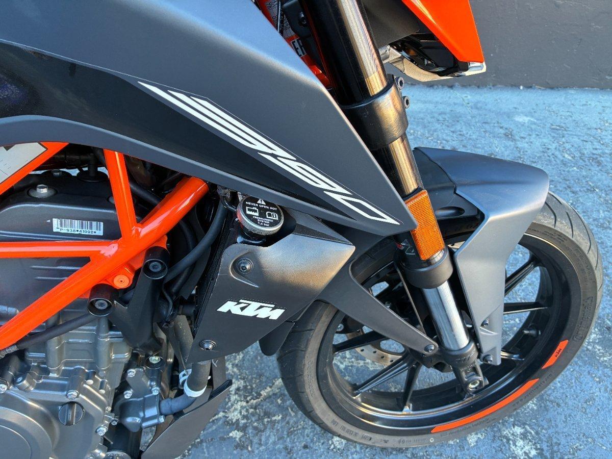 2023 KTM 390 DUKE ROAD