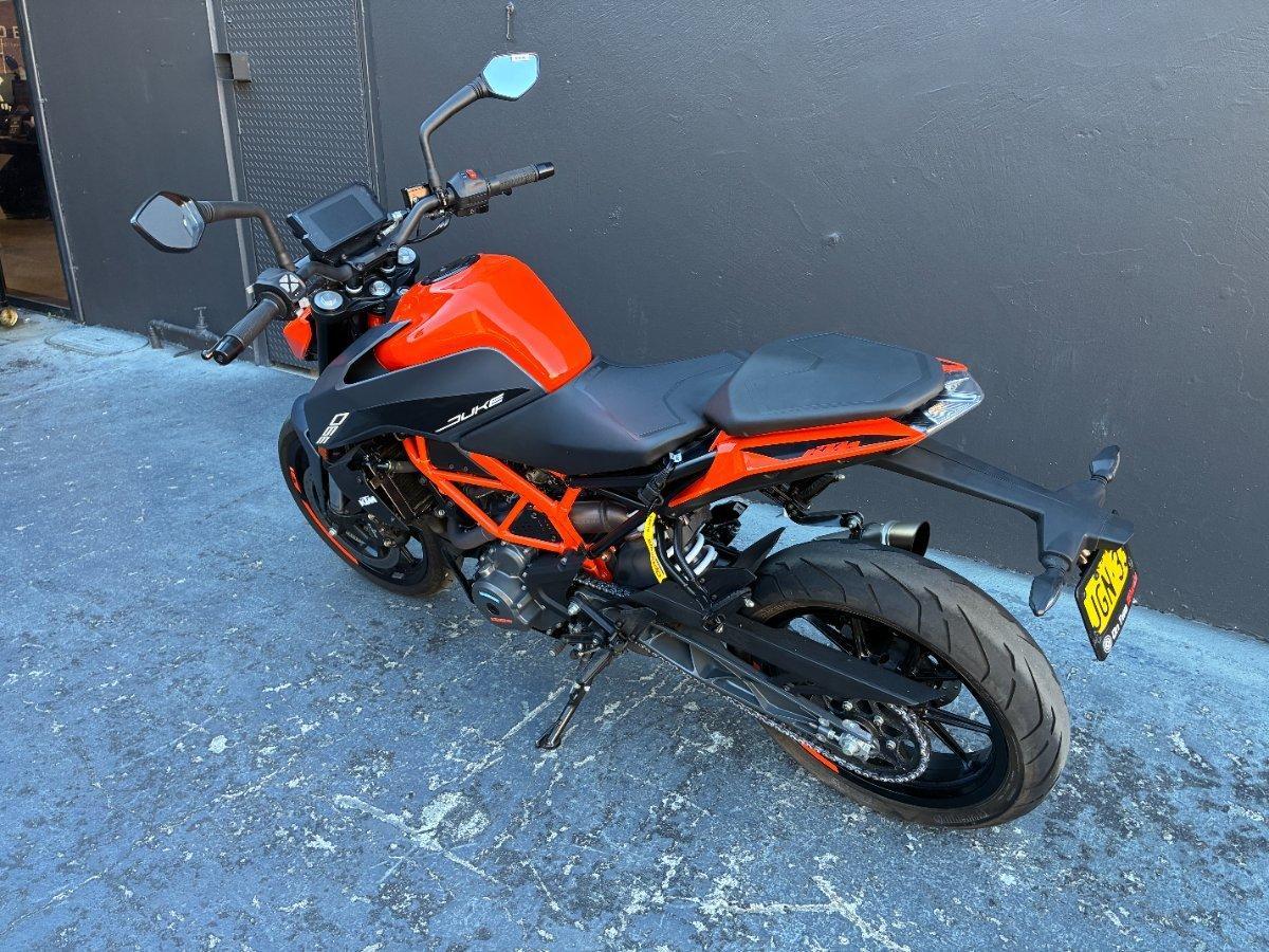 2023 KTM 390 DUKE ROAD