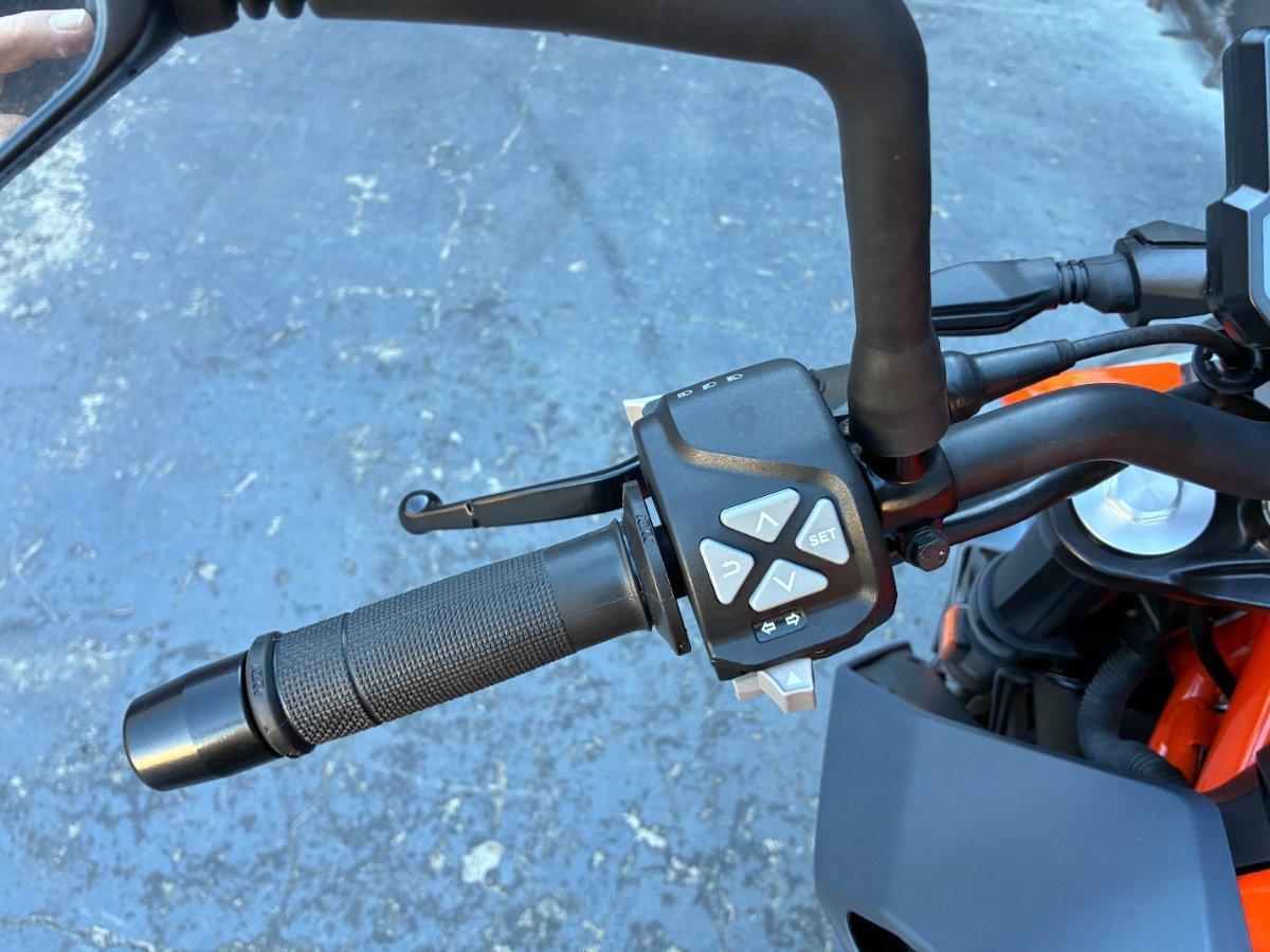 2023 KTM 390 DUKE ROAD