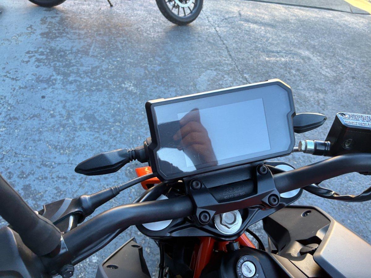 2023 KTM 390 DUKE ROAD