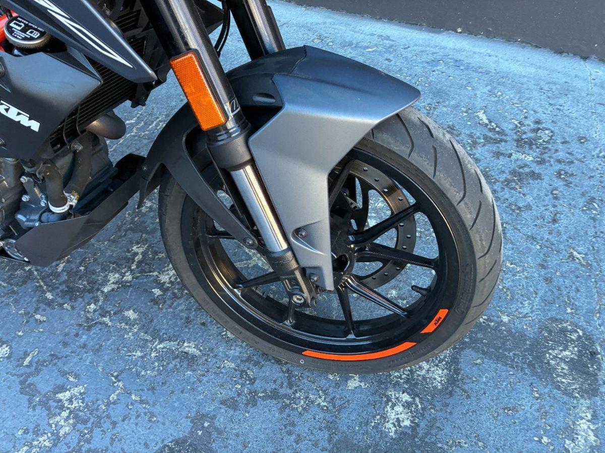 2023 KTM 390 DUKE ROAD