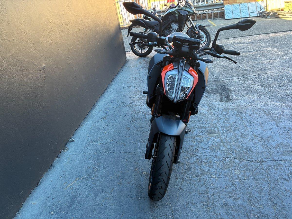 2023 KTM 390 DUKE ROAD