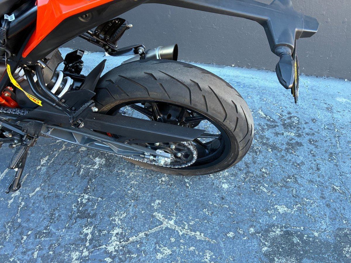 2023 KTM 390 DUKE ROAD