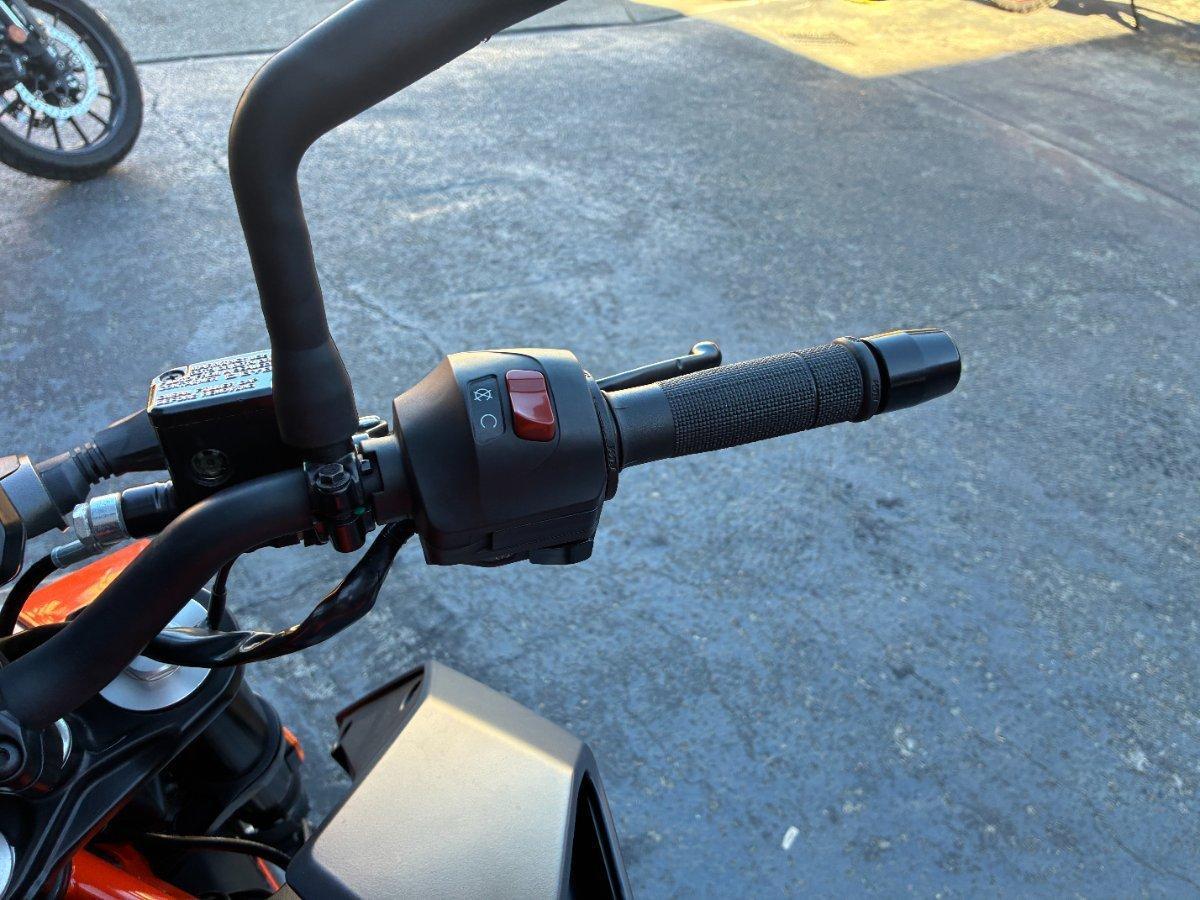 2023 KTM 390 DUKE ROAD