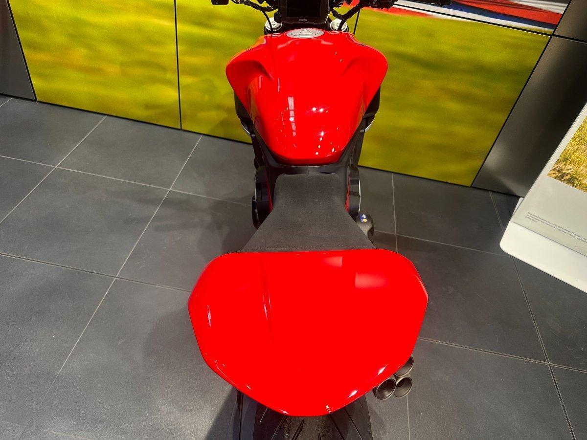 2026 DUCATI DIAVEL V4 CRUISER