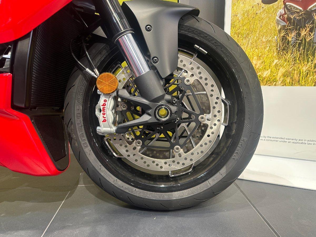 2026 DUCATI DIAVEL V4 CRUISER