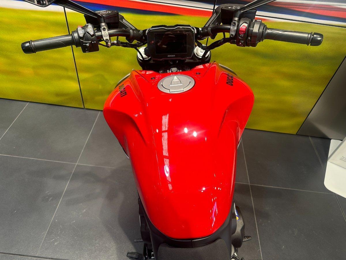 2026 DUCATI DIAVEL V4 CRUISER