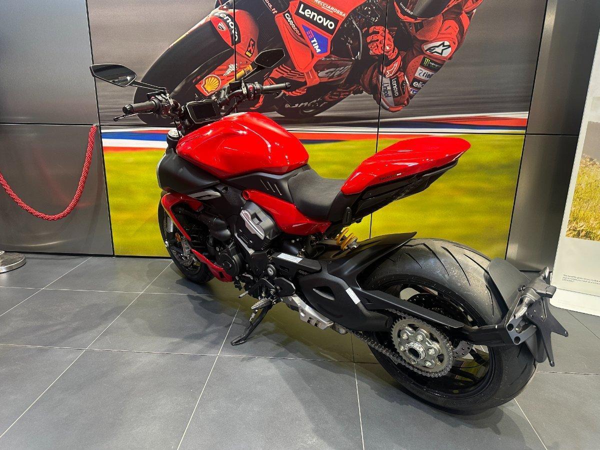 2026 DUCATI DIAVEL V4 CRUISER