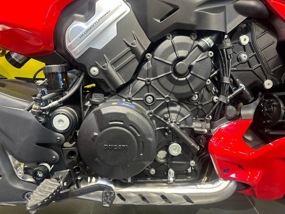 2026 DUCATI DIAVEL V4 CRUISER